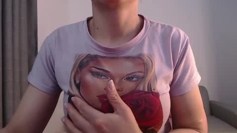 angelita_success online show from April 26, 5:05 am