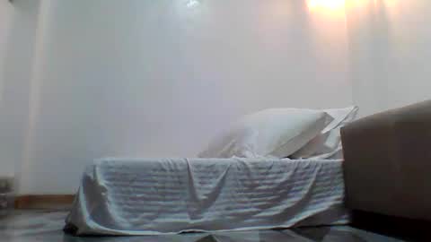 Snapshot of angeljho chatting on October 25, 12:35 pm angeljho online show from October 25, 12:35 pm