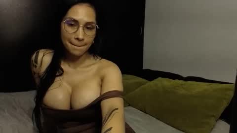  ANGELA ISABELLA  online show from November 6, 10:59 pm