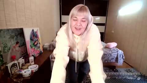 angelleah online show from April 24, 1:47 pm