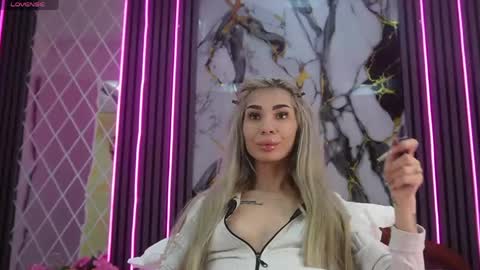 I Love To Squirt online show from May 2, 10:07 am