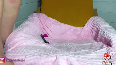 My name is Ena. You will make me very happy if you subscribe. Love you  online show from March 8, 5:25 am