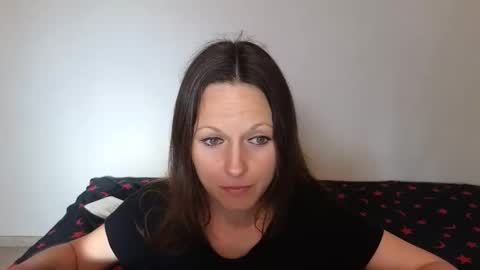 Giulia online show from June 4, 2:43 pm