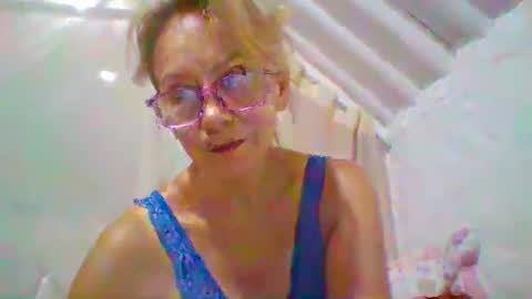 angelycute476334 online show from March 7, 11:56 pm