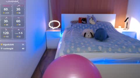 Snapshot of angie_faee chatting on December 22, 3:44 pm angie_faee online show from December 22, 3:44 pm