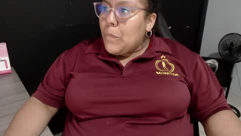 Snapshot of angy_ro12 chatting on January 8, 3:19 am angy online show from January 8, 3:19 am