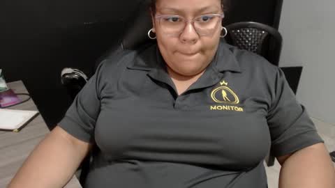 Snapshot of angy_ro12 chatting on February 16, 1:27 am angy online show from February 16, 1:27 am