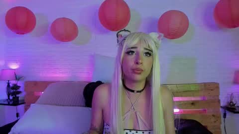 Snapshot of anie_sp chatting on October 8, 11:31 pm Anie Monday to Saturday from 200 pm to 810pm UTC-5 Colombia Time online show from October 8, 11:31 pm