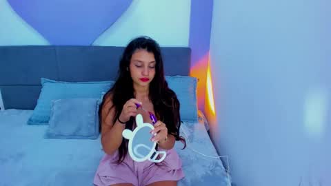 Snapshot of aniie_princess_18 chatting on October 20, 3:31 am anni online show from October 20, 3:31 am