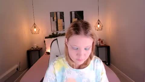 Anita online show from June 14, 8:15 am