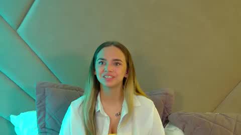 AnitaVenture online show from June 15, 4:23 am