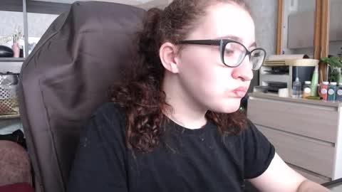 Snapshot of ankey_rayah chatting on February 4, 4:26 am Nameless online show from February 4, 4:26 am