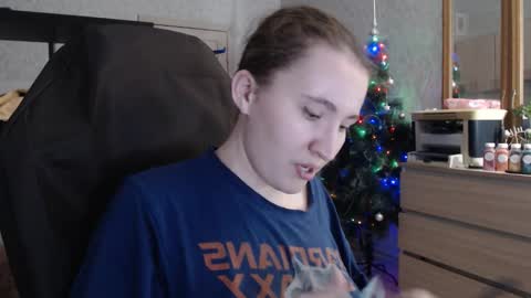 Snapshot of ankey_rayah chatting on January 23, 8:35 pm Nameless online show from January 23, 8:35 pm