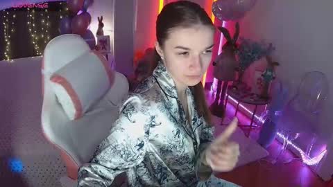 ann_woood online show from March 23, 7:03 am