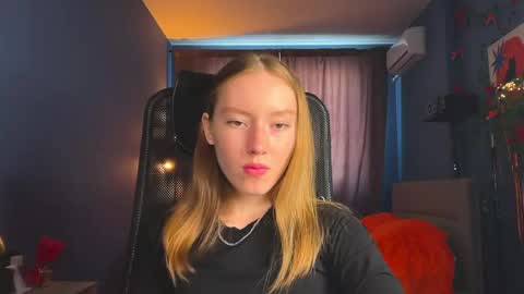 Anna online show from April 27, 11:18 am