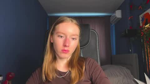 Anna online show from April 22, 1:52 pm