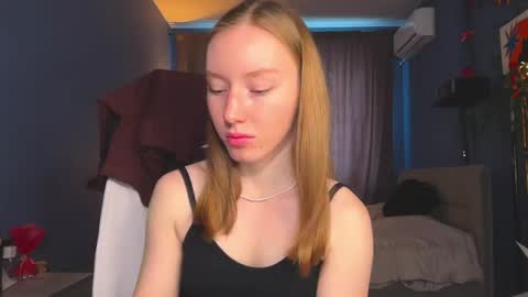 Anna online show from April 19, 1:11 pm