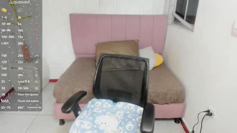 Snapshot of anna_moon18 chatting on October 7, 3:44 am ANNA online show from October 7, 3:44 am