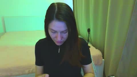 annaabels online show from February 6, 9:01 am