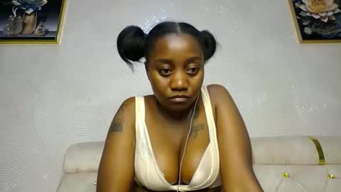 Snapshot of annabel038 chatting on February 22, 3:34 am Annabel online show from February 22, 3:34 am