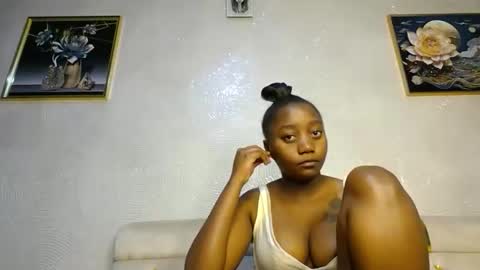 Snapshot of annabel038 chatting on February 8, 6:01 pm Annabel online show from February 8, 6:01 pm