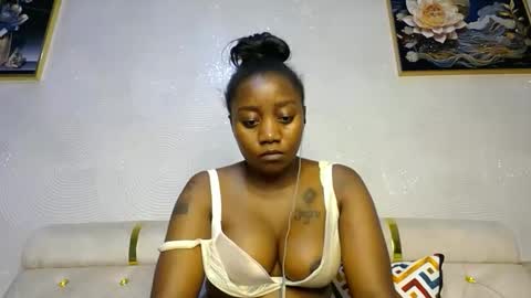 Snapshot of annabel038 chatting on February 12, 3:07 am Annabel online show from February 12, 3:07 am