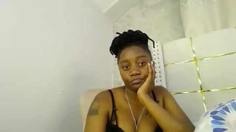 Snapshot of annabel038 chatting on October 13, 2:03 am Annabel online show from October 13, 2:03 am