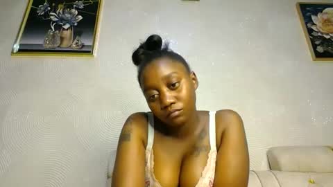 Snapshot of annabel038 chatting on February 24, 2:59 am Annabel online show from February 24, 2:59 am