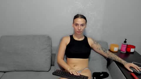 Snapshot of annabishop chatting on September 30, 12:27 am annabishop online show from September 30, 12:27 am