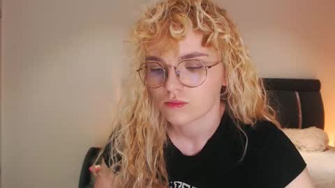 annaevv online show from February 11, 4:25 am