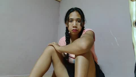 annahhotgirl online show from February 12, 9:33 pm