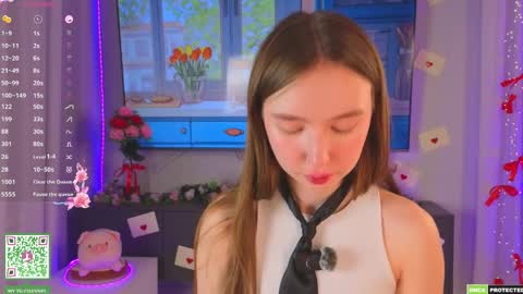 Holly Molly Im Polly online show from April 2, 8:39 pm