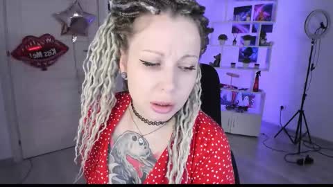 Anna online show from October 3, 5:40 pm