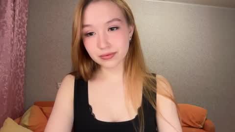anne_blossomm online show from March 28, 5:01 pm