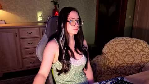 anneaverry online show from March 9, 3:37 pm