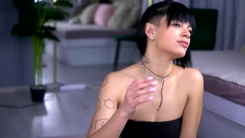 Anne online show from December 19, 5:10 am