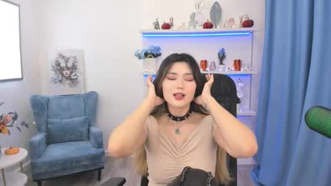 annetli online show from October 23, 3:56 am