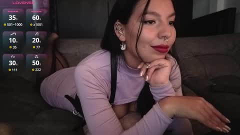 Snapshot of anni_art chatting on October 18, 9:05 pm Anni online show from October 18, 9:05 pm