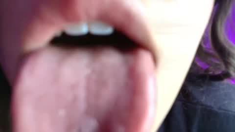 Annie Bonnie   online show from April 24, 12:30 pm