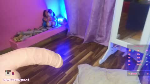 Annie online show from March 9, 7:59 pm