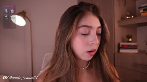 Annie Evans online show from December 17, 11:20 pm