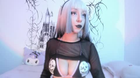 Snapshot of annie_gr chatting on December 20, 6:50 am annie online show from December 20, 6:50 am