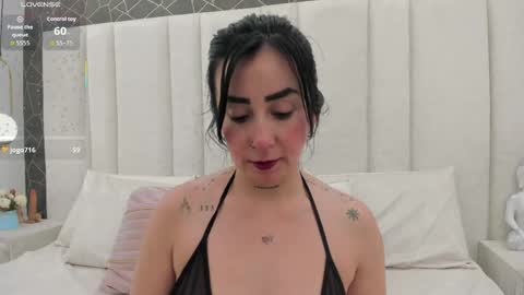 im annie   online show from April 25, 1:52 pm