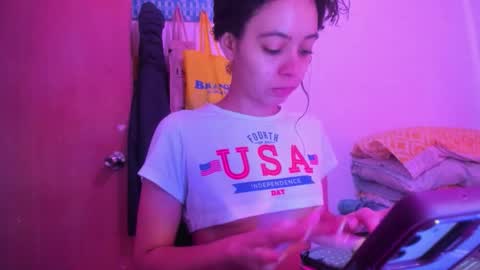 annie_rosse1017 online show from February 28, 1:10 pm