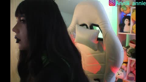 JEANNE no olvides seguirme dont forget follow me  uu online show from April 23, 10:45 pm