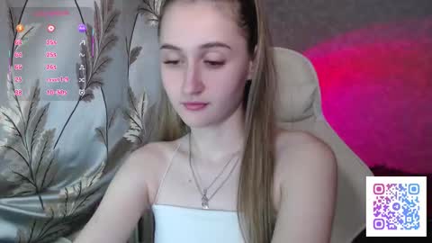 annieee_smith online show from March 12, 5:26 pm