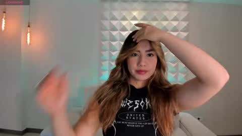 Annie Monroe online show from March 8, 5:50 pm