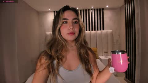 Annie Monroe online show from October 30, 11:44 am