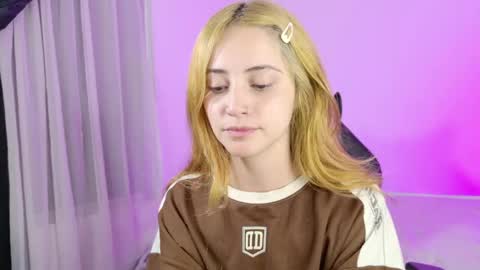 Annie online show from April 29, 2:59 am