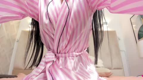 Annie Queen online show from March 28, 8:36 am